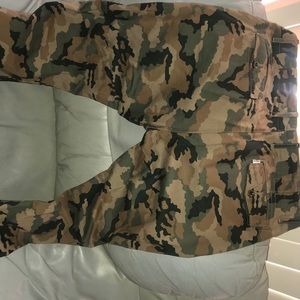 Long chino Levi pants